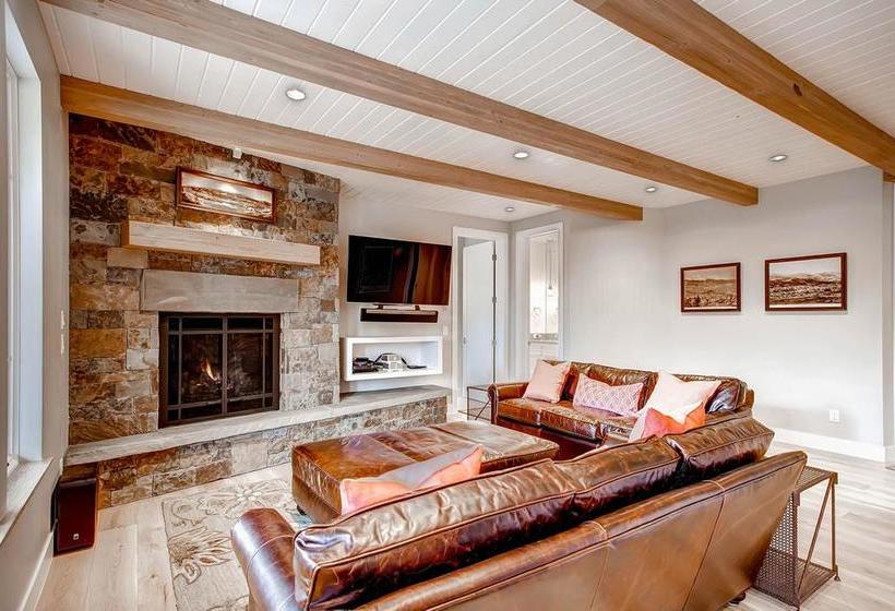 فندق Sunrise Ski Haus