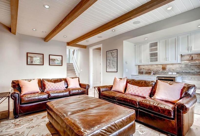 فندق Sunrise Ski Haus