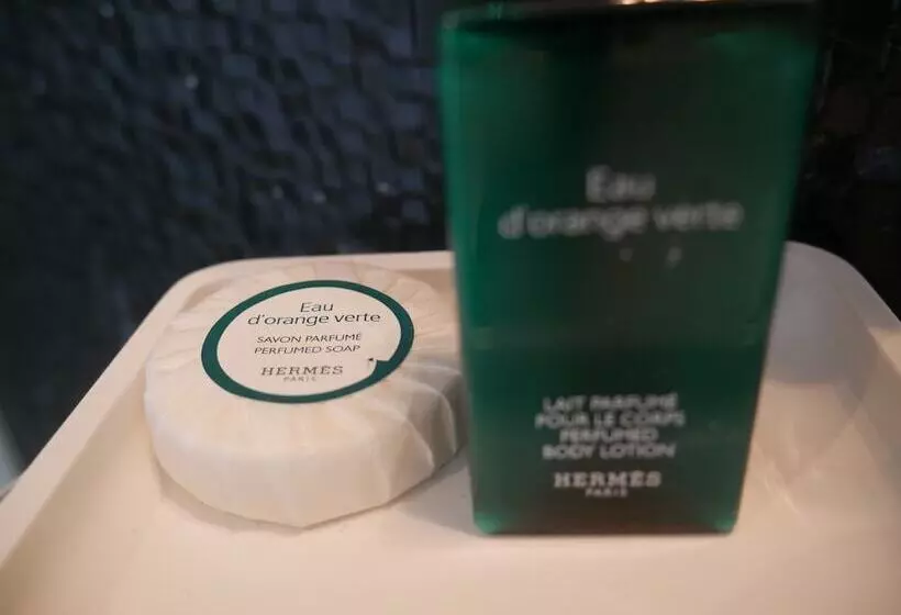 هتل The 5th Avenue