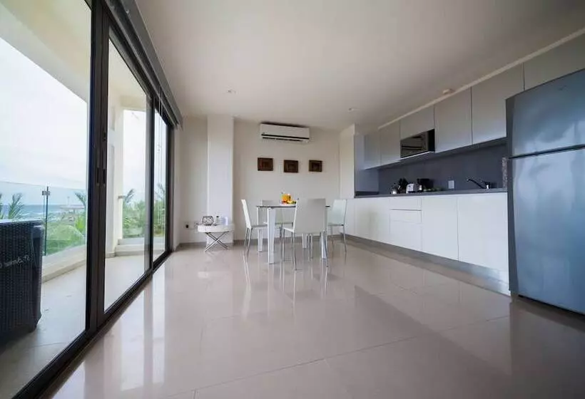 هتل The 5th Avenue