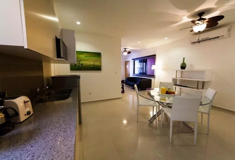 هتل The 5th Avenue