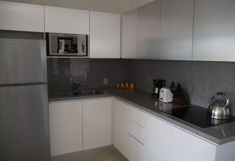 هتل The 5th Avenue