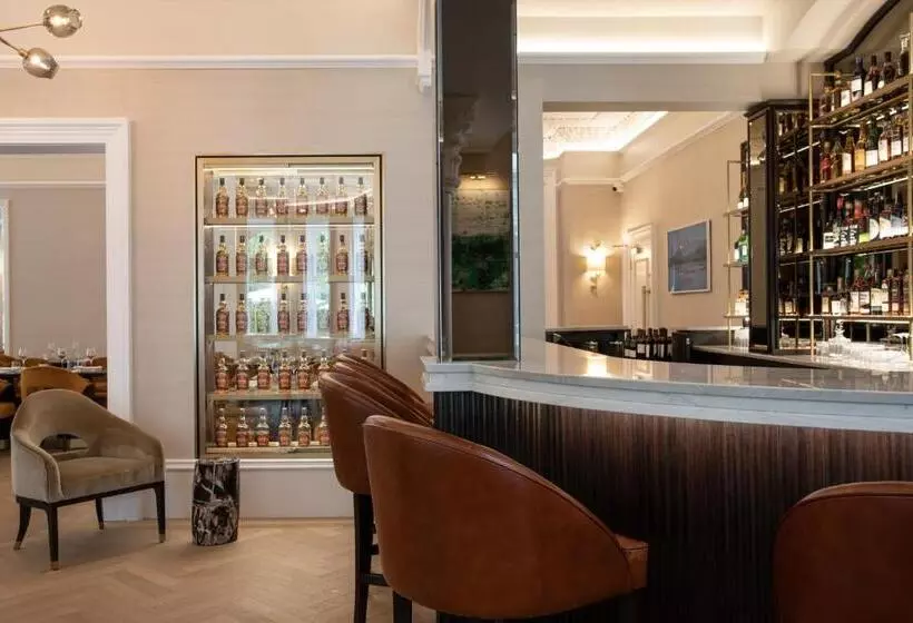 Hotelli Tullyglass House