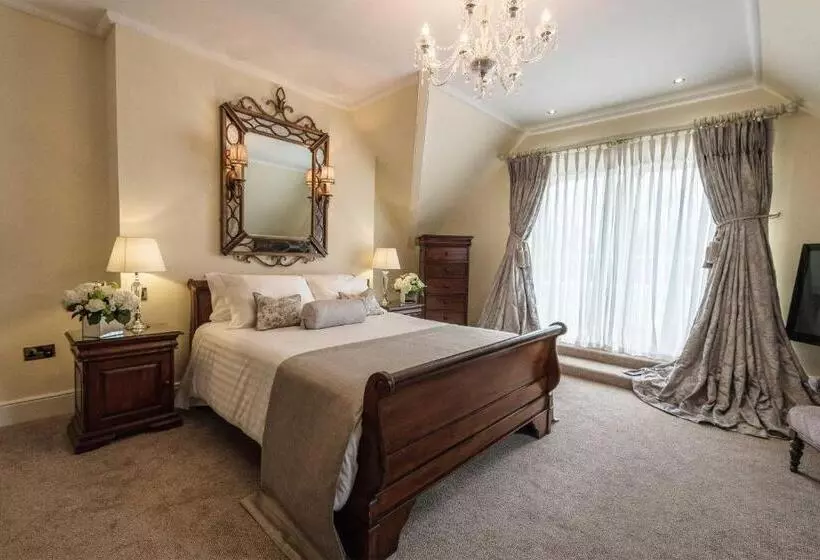 Hotelli Tullyglass House