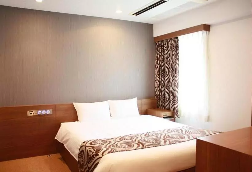 Otel LiVEMAX Umeda Central