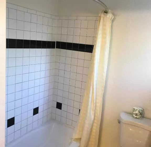 Отель Westwind Lodge