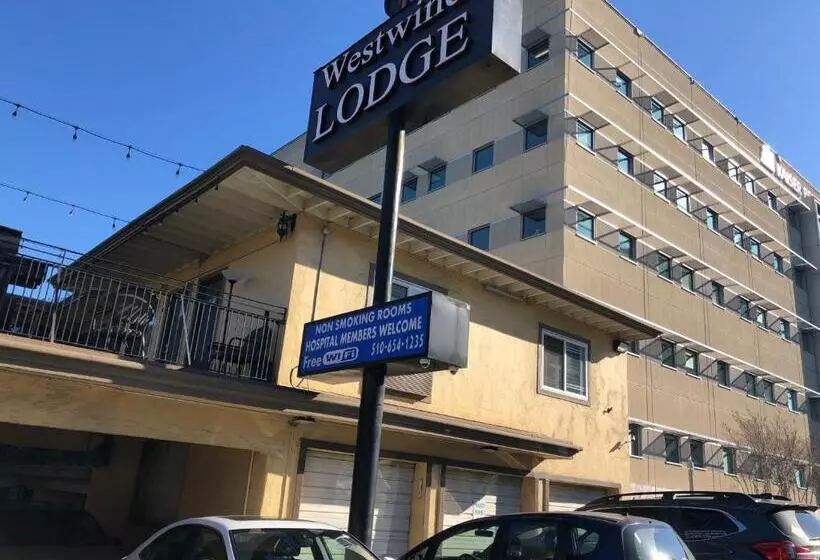 Отель Westwind Lodge