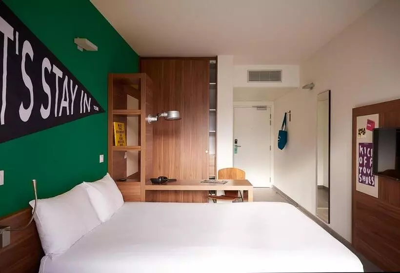 اقامتگاه The Social Hub Paris La Défense