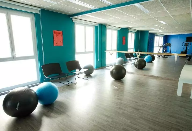 اقامتگاه The Social Hub Paris La Défense