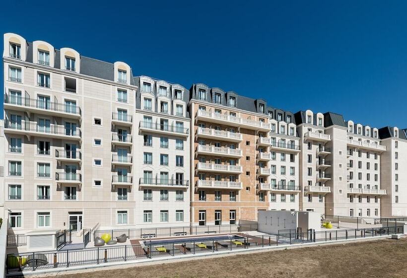 اقامتگاه The Social Hub Paris La Défense