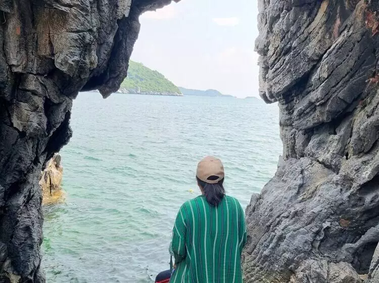 Hotelli Sawasdee Sichang Resort