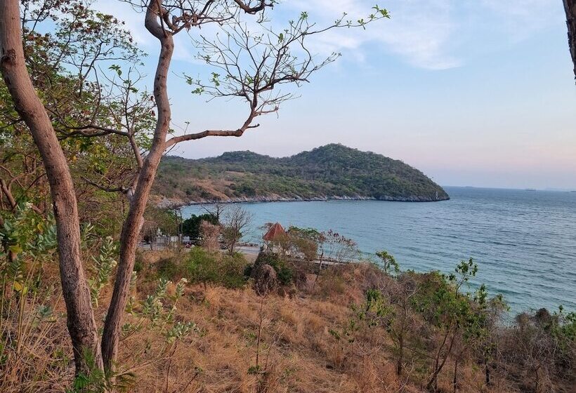 Hotel Sawasdee Sichang Resort