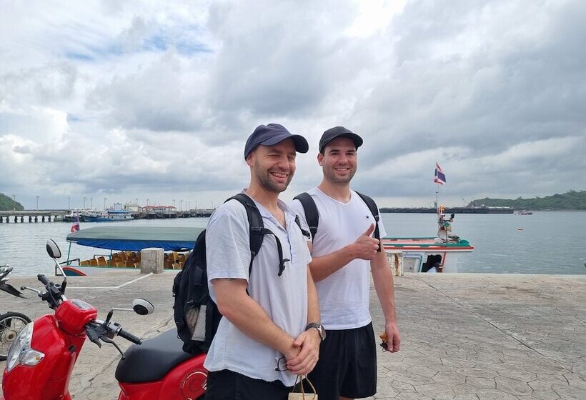 Hotel Sawasdee Sichang Resort