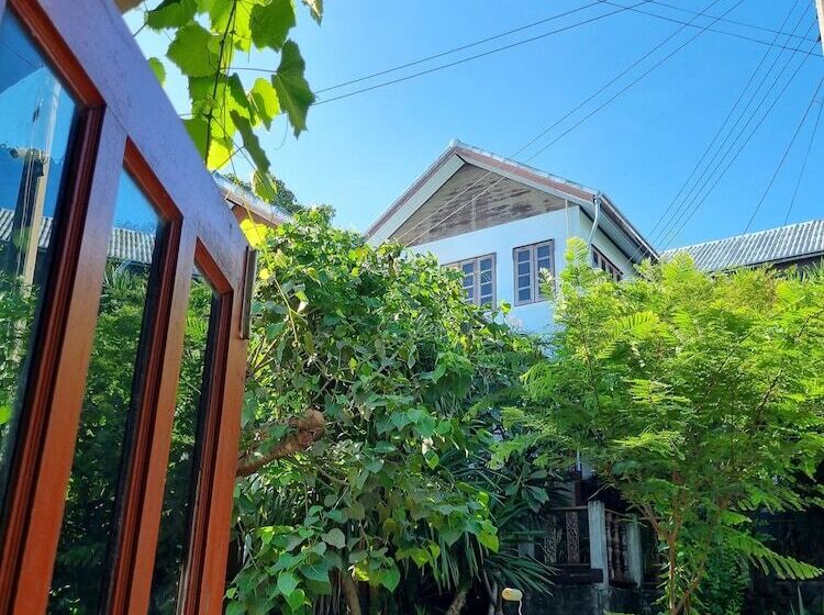 Hotel Sawasdee Sichang Resort