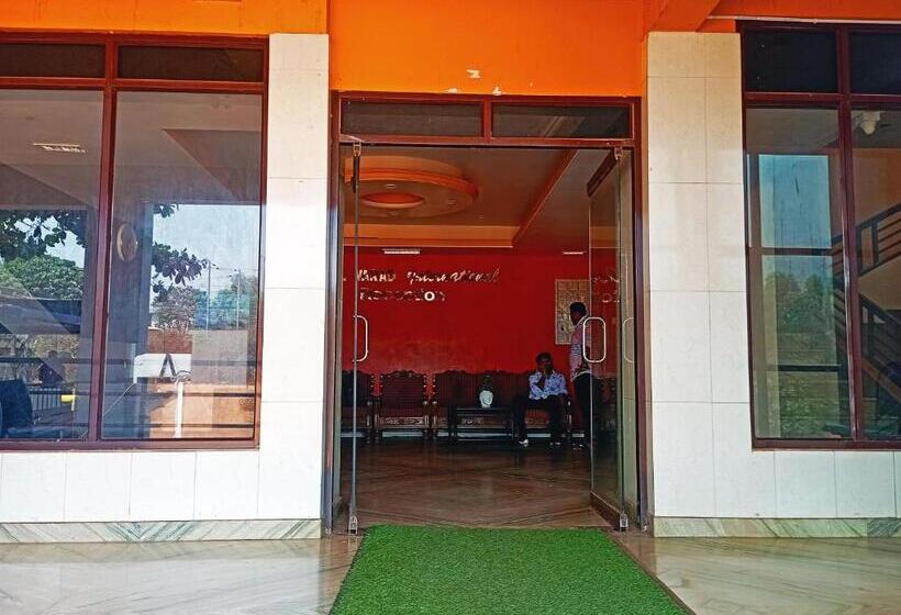 酒店 Staymaker Varad International