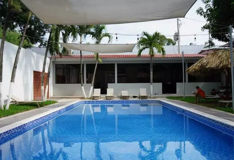 Mi Tierra Hotel Y Restaurante