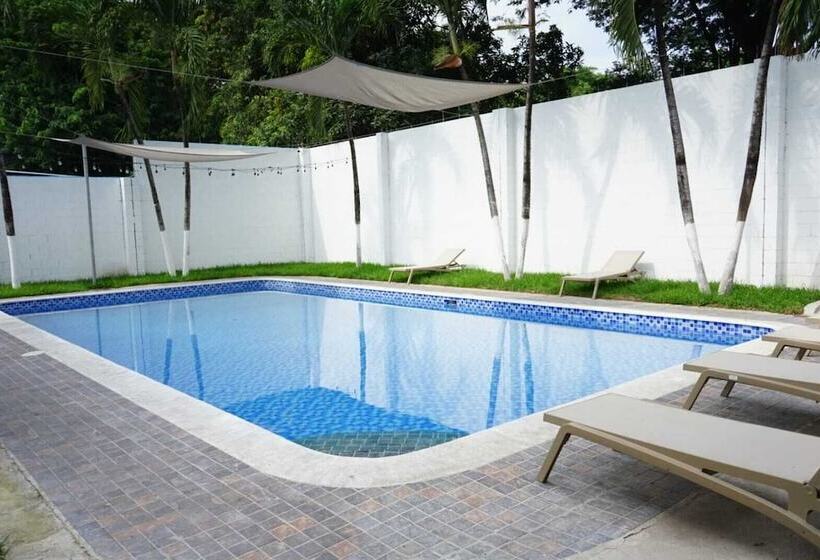 Mi Tierra Hotel Y Restaurante