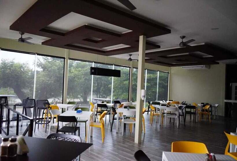 Mi Tierra Hotel Y Restaurante