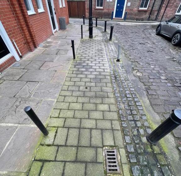 پانسیون Central Mews House Altrincham