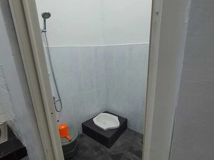 فندق Express O 92284 Kost Mazbie Syariah