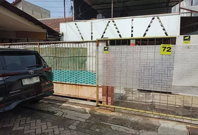 ホテル Oyo 92270 Grand Village Syariah