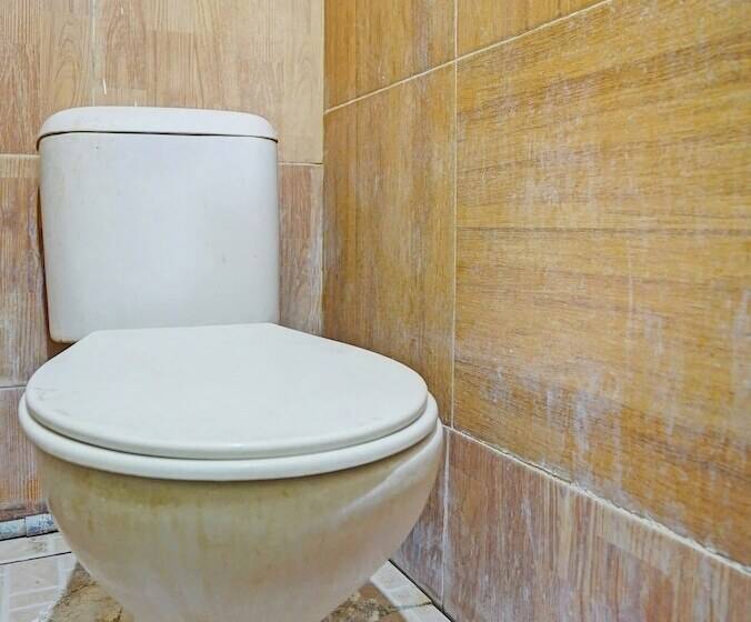 Hotel Oyo 92270 Grand Village Syariah