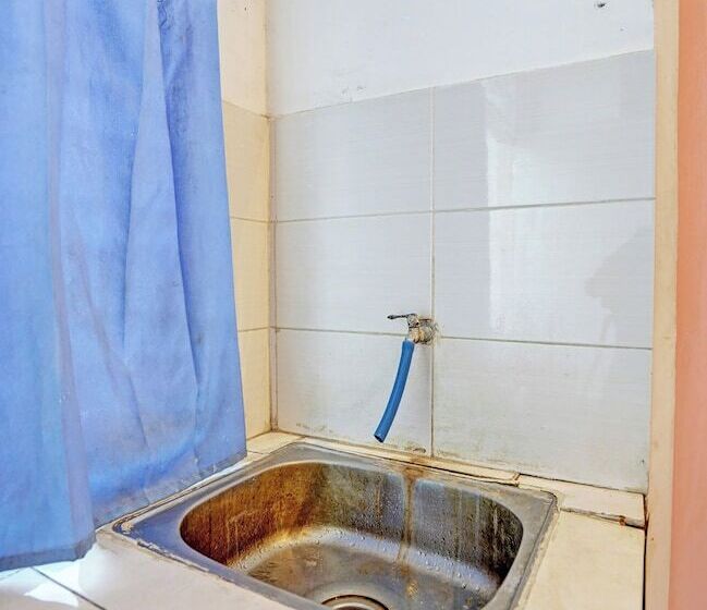 Hotel Oyo 92270 Grand Village Syariah