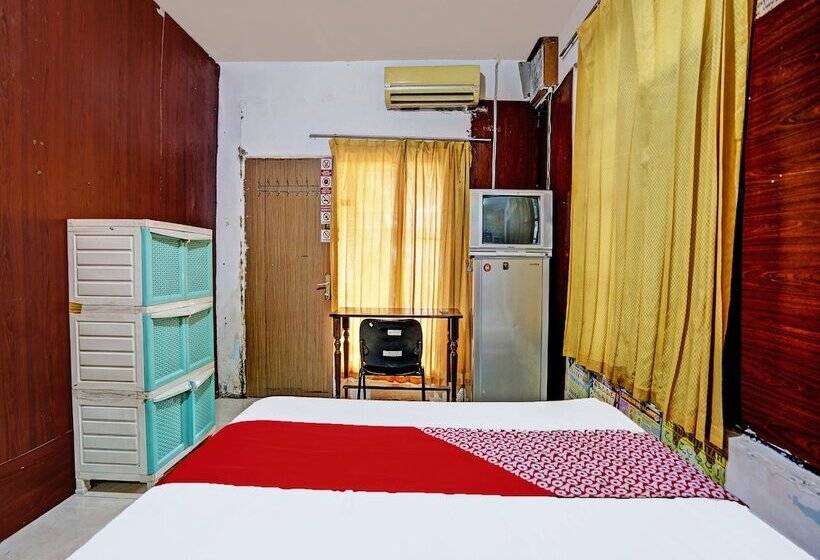 Hotel Oyo 92270 Grand Village Syariah