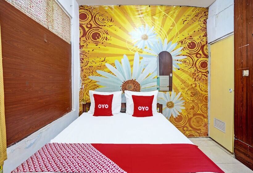 Hotel Oyo 92270 Grand Village Syariah