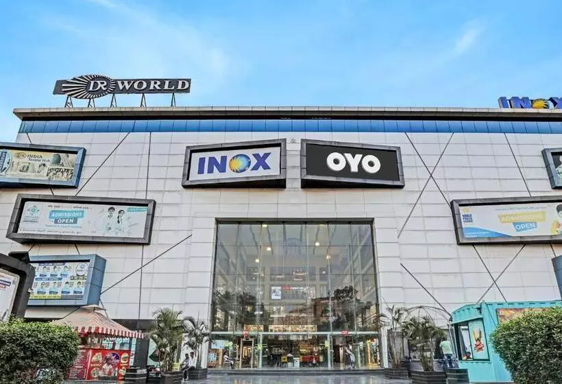 هتل Oyo Flagship 80905 The World