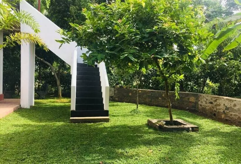 Majatalo Sathis Villa