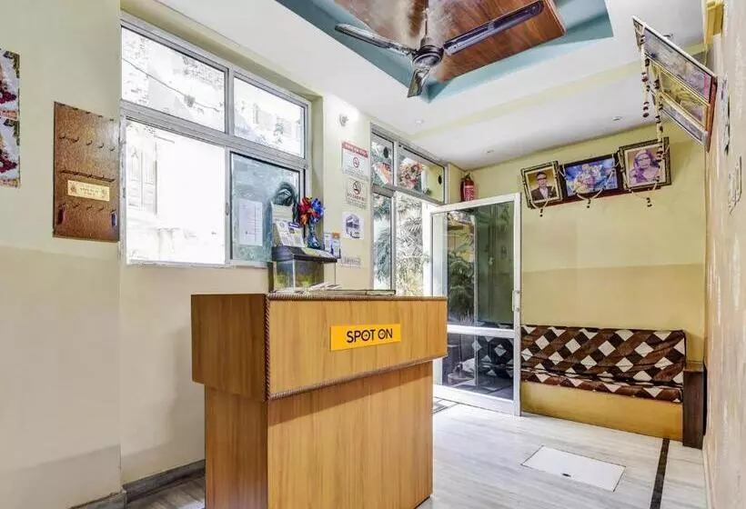 Spot On Hotel Suraj Palace