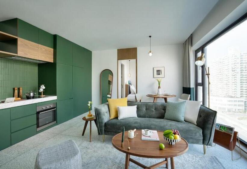 Baseplus Shanghai Binjiang Serviced Apartment