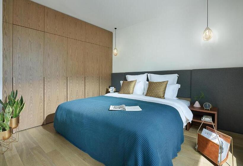 Baseplus Shanghai Binjiang Serviced Apartment