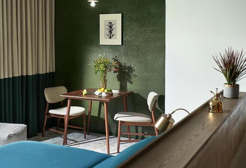 Baseplus Shanghai Binjiang Serviced Apartment