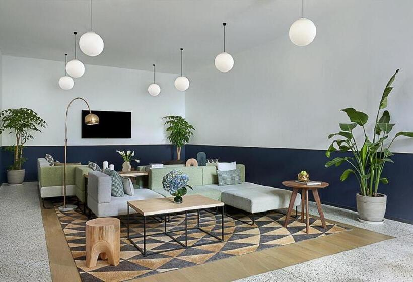 Baseplus Shanghai Binjiang Serviced Apartment