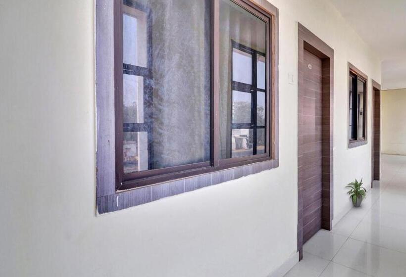 Flagship Hotel Rainbow Lavish