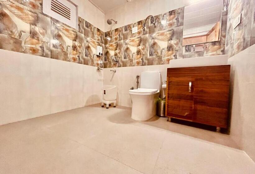 Отель Himalayan Village Resort, Manali