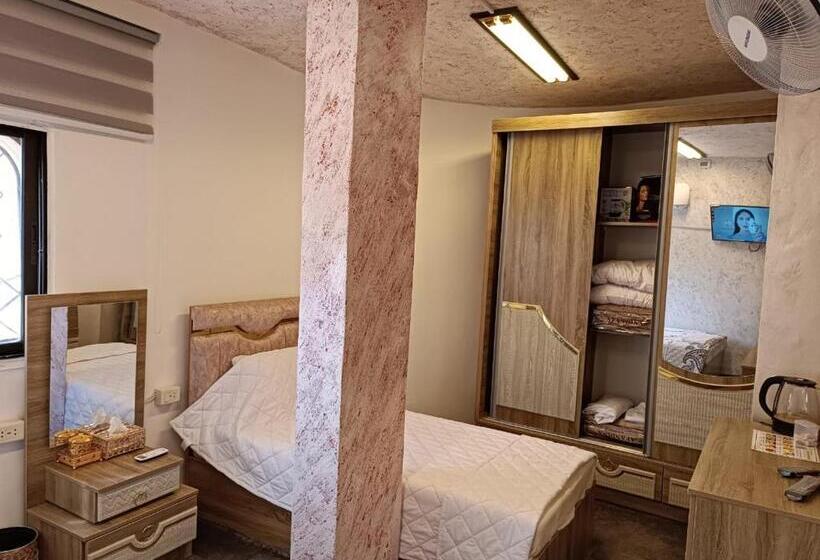 هتل Hostel ـ Karak Dream