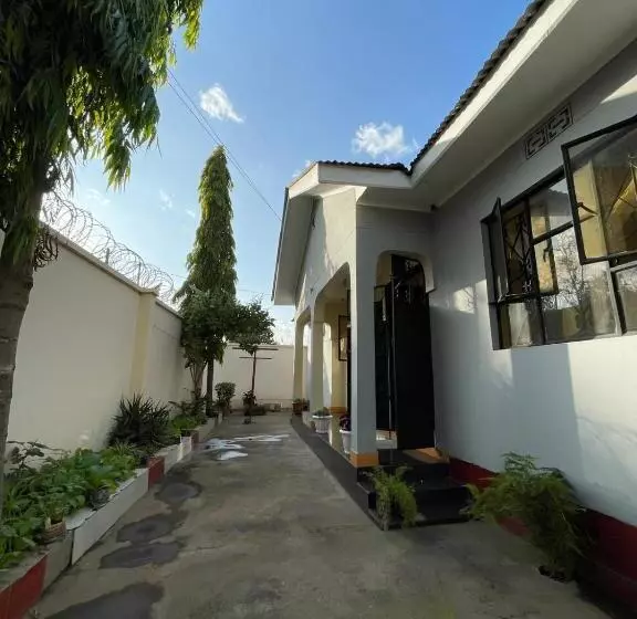 Wonders Hostel