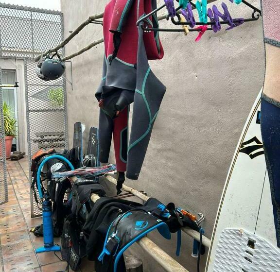 הוסטל Cozy Corner Backpackers