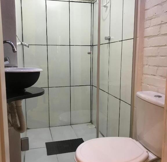 هاستل St. Virginia’s