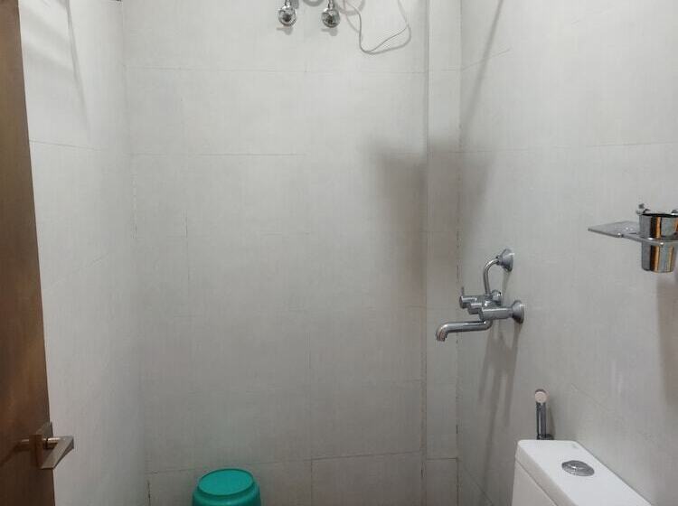 تختخواب و صبحانه Assam Lodge