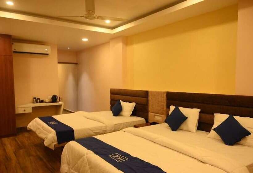 تختخواب و صبحانه Assam Lodge