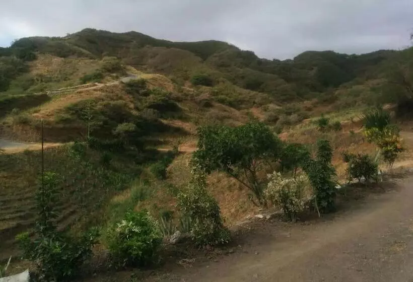 تختخواب و صبحانه Kasa Di Terra