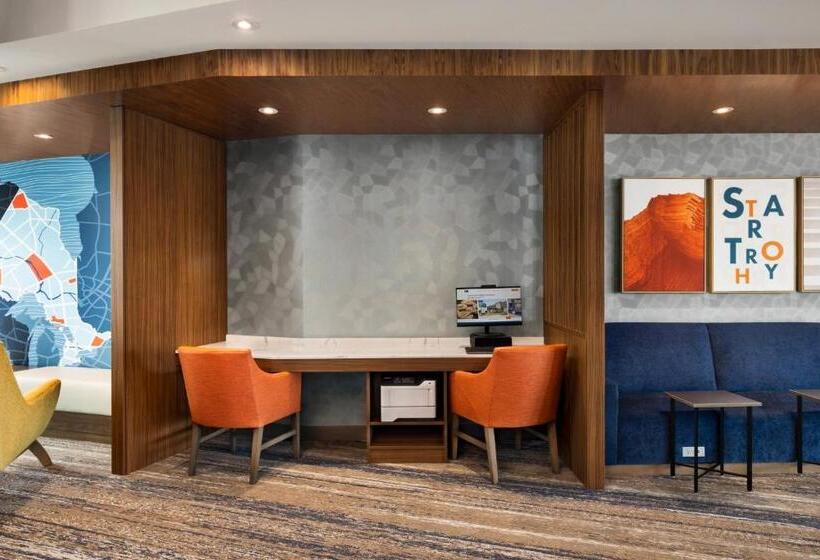 Hotel Holiday Inn Express Strathroy, An Ihg