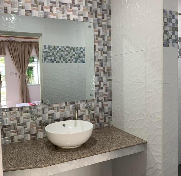 בית מלון כפרי Sunshine Stay Panglao