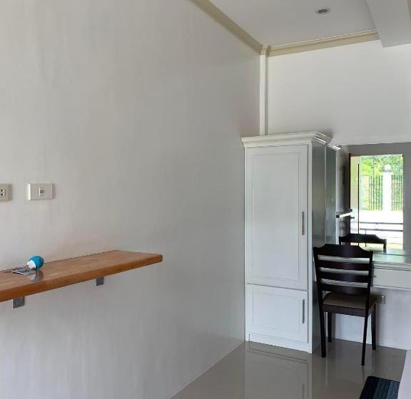 בית מלון כפרי Sunshine Stay Panglao