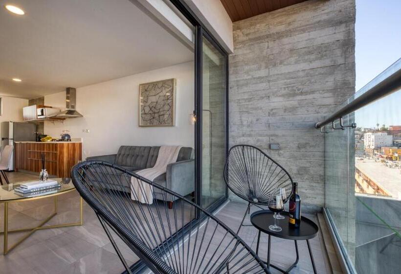 Uliv Revolución Tijuana