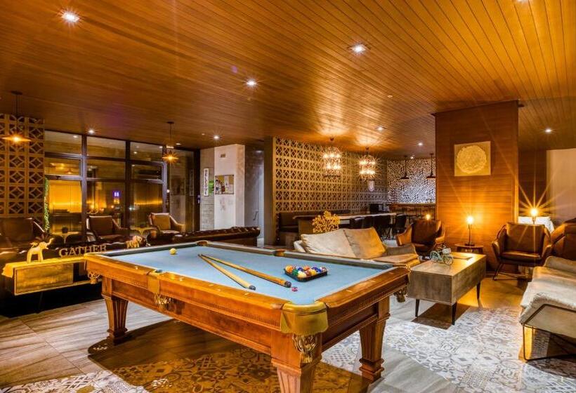 Uliv Revolución Tijuana